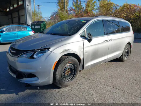 2C4RC1CG7HR659689 — 2017 Chrysler Pacifica, photo 2 from IAAI 20.10.2026, Front end
