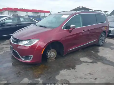 2C4RC1GG3HR591577 — 2017 Chrysler Pacifica, zdjęcie 2 z IAAI, Lewy i prawy bok