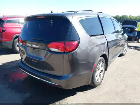 2C4RC1BG1HR560755 — 2017 Chrysler Pacifica, zdjęcie 4 z IAAI 06.10.2026, Lewy bok