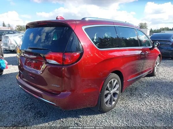 2C4RC1GG7HR777929 — 2017 Chrysler Pacifica, photo 4 from IAAI 09.10.2026, Front end