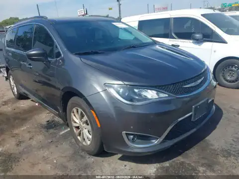 2C4RC1BG6HR503497 — 2017 Chrysler Pacifica, Лівий бік (Left Side), фото до ремонту