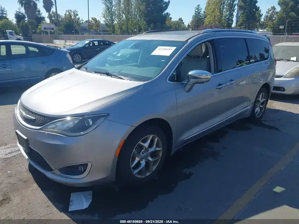 2C4RC1GG9HR579028 — 2017 Chrysler Pacifica, фото 2 с аукциона IAAI 28.09.2026, Естественный износ