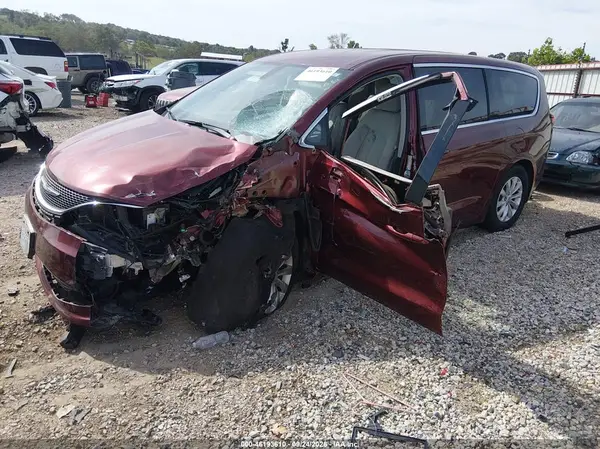 2C4RC1DG7HR518880 — 2017 Chrysler Pacifica, zdjęcie 2 z IAAI, Lewy przód