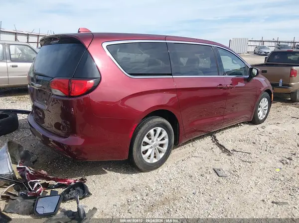 2C4RC1DG7HR518880 — 2017 Chrysler Pacifica, zdjęcie 4 z IAAI, Lewy przód