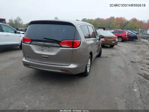 2C4RC1DG1HR592618 — 2017 Chrysler Pacifica, photo 4 from IAAI 26.10.2026, Normal wear