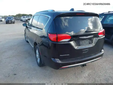 2C4RC1EG6HR608486 — 2017 Chrysler Pacifica, фото 4 з IAAI, Звичайний знос