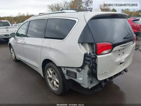 2C4RC1EG8HR752895 — 2017 Chrysler Pacifica, фото 4 з IAAI, Задня частина