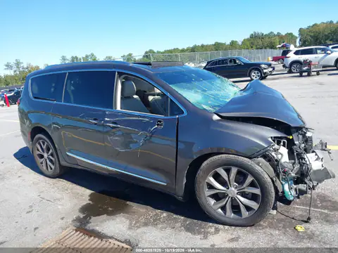 2C4RC1GGXHR611632 — 2017 Chrysler Pacifica, Przód, zdjęć przed naprawą