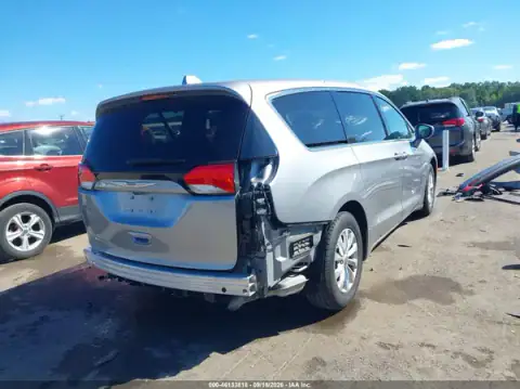 2C4RC1FG4JR279288 — 2018 Chrysler Pacifica, foto 4 de IAAI 29.09.2026, Parte trasera