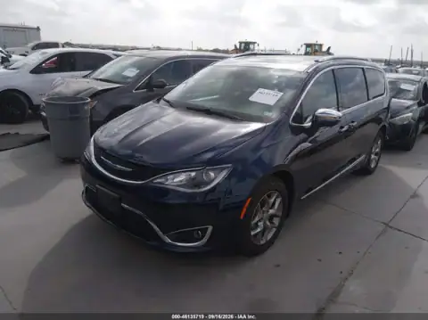2C4RC1GG1JR117228 — 2018 Chrysler Pacifica, photo 2 from IAAI 22.09.2026, Normal wear