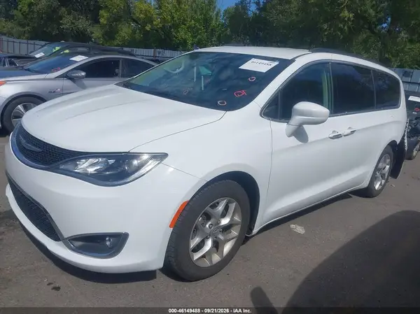 2C4RC1FG0JR315039 — 2018 Chrysler Pacifica, zdjęcie 2 z IAAI 13.10.2026, Tył
