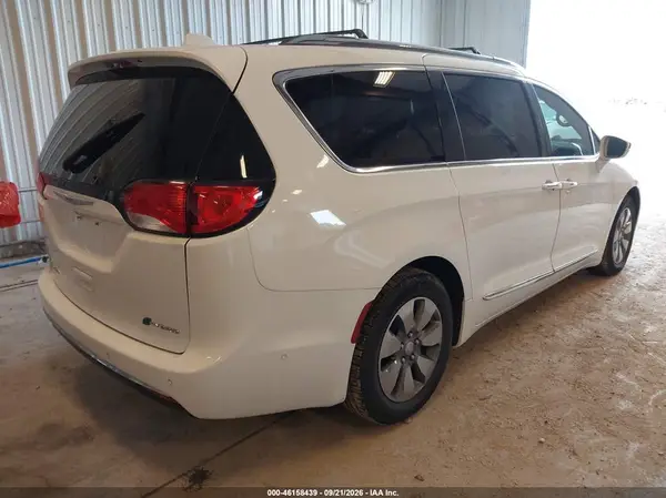 2C4RC1N73JR183427 — 2018 Chrysler Pacifica, photo 4 from IAAI 14.10.2026, Flood