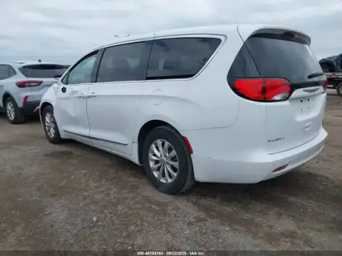 2C4RC1CG9JR171396 — 2018 Chrysler Pacifica, foto 3 de IAAI, Delantera izquierda