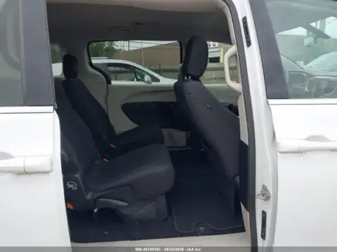 2C4RC1CG9JR171396 — 2018 Chrysler Pacifica, zdjęcie 8 z IAAI, Lewy przód