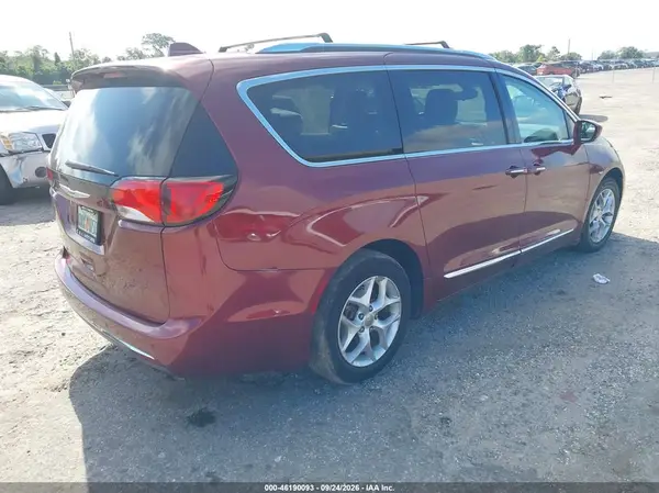 2C4RC1BG3JR171914 — 2018 Chrysler Pacifica, zdjęcie 4 z IAAI, Lewy przód