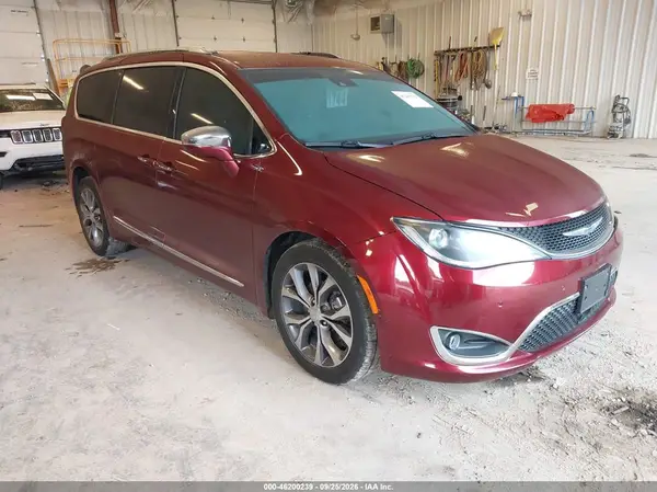 2C4RC1GG7JR155093 Chrysler Pacifica 2018 — Left side damage, before-repair photo
