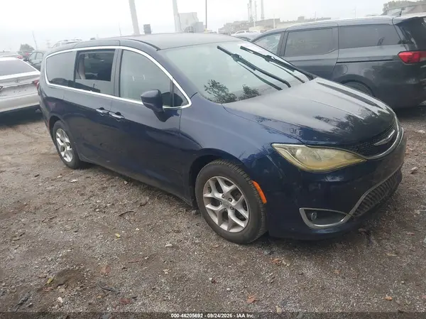 2C4RC1FG9JR128334 Chrysler Pacifica 2018 — повреждение Подтопление, фото до ремонта