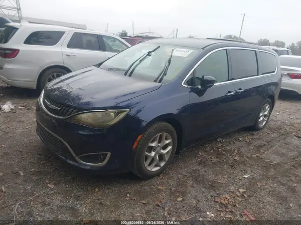 2C4RC1FG9JR128334 — 2018 Chrysler Pacifica, фото 2 с аукциона IAAI 14.10.2026, Подтопление