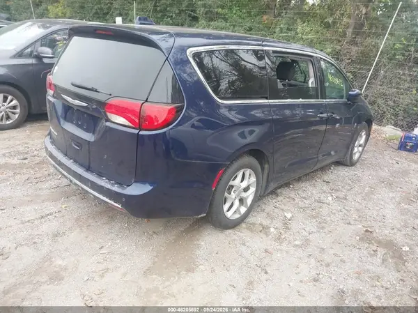 2C4RC1FG9JR128334 — 2018 Chrysler Pacifica, фото 4 с аукциона IAAI 14.10.2026, Подтопление