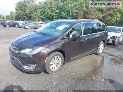 2C4RC1EG4JR227869 — 2018 Chrysler Pacifica, photo 2 from IAAI 28.10.2026, Not reported