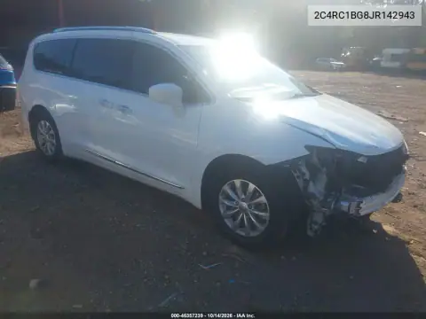 2C4RC1BG8JR142943 — 2018 Chrysler Pacifica, წინა ნაწილი, ფოტოები შეკეთებამდე