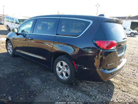 2C4RC1H75JR163613 — 2018 Chrysler Pacifica, фото 4 з IAAI, Передня частина зліва