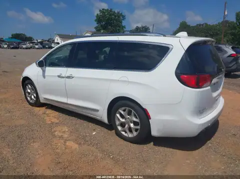 2C4RC1GG1LR163905 — 2020 Chrysler Pacifica, фото 3 с аукциона IAAI, передняя часть справа