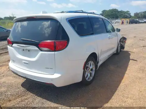 2C4RC1GG1LR163905 — 2020 Chrysler Pacifica, фото 4 с аукциона IAAI, передняя часть справа