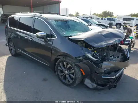 2C4RC1GG9LR116895 — 2020 Chrysler Pacifica, Front end (Front End), before-repair photos