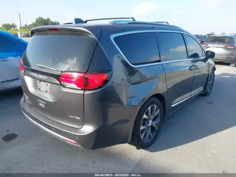 2C4RC1GG9LR116895 — 2020 Chrysler Pacifica, zdjęcie 4 z IAAI, Przód