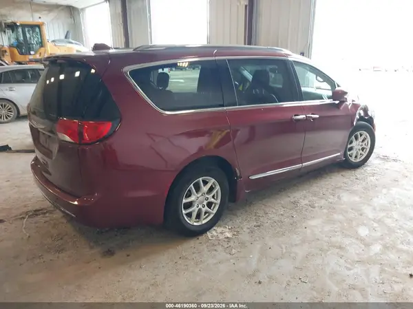 2C4RC1BG3LR182799 — 2020 Chrysler Pacifica, photo 4 from IAAI, Front end