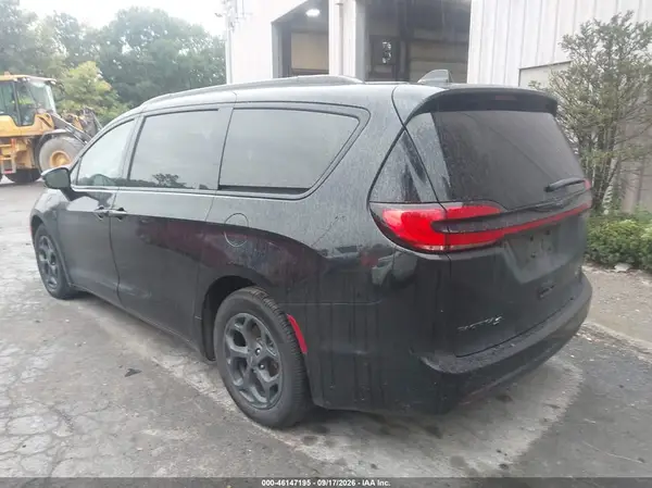 2C4RC1S7XMR586541 — 2021 Chrysler Pacifica, photo 3 from IAAI 14.10.2026, Normal wear