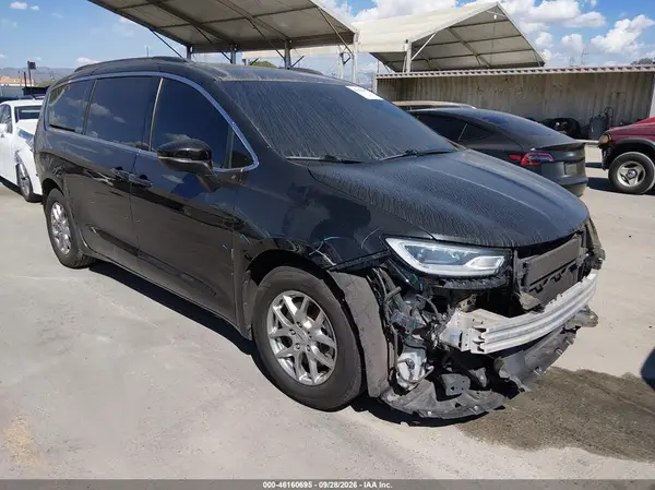 2C4RC1FG2MR501010 Chrysler Pacifica 2021 — повреждение Передняя и задняя части, фото до ремонта