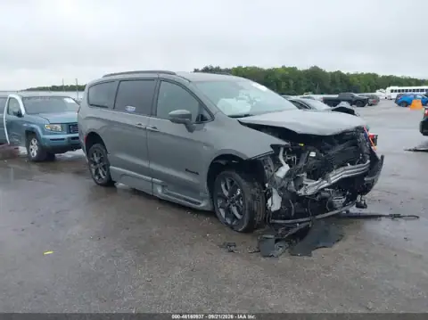 2C4RC1BG7MR602632 — 2021 Chrysler Pacifica, ПЕРЕДНЯЯ ЧАСТЬ (Front End), фото до ремонта