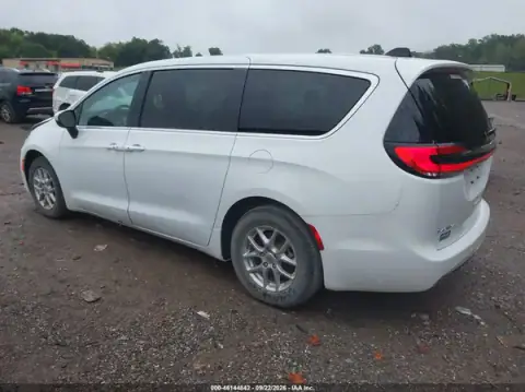 2C4RC1BGXPR607070 — 2023 Chrysler Pacifica, фото 3 с аукциона IAAI, ПЕРЕДНЯЯ ЧАСТЬ
