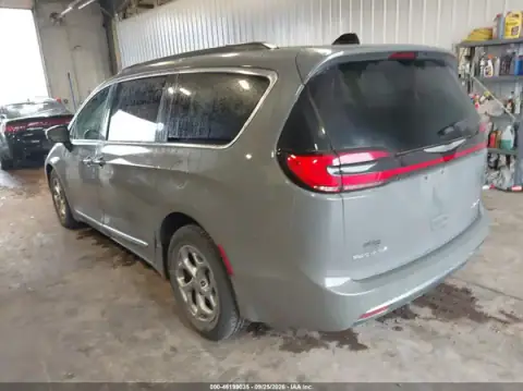 2C4RC1GG6PR536569 — 2023 Chrysler Pacifica, фото 3 з IAAI, Правий бік
