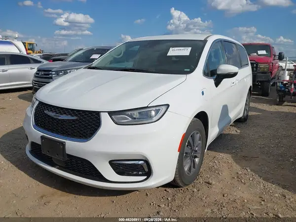 2C4RC1L76PR614225 — 2023 Chrysler Pacifica, photo 2 from IAAI 06.10.2026, Transmission