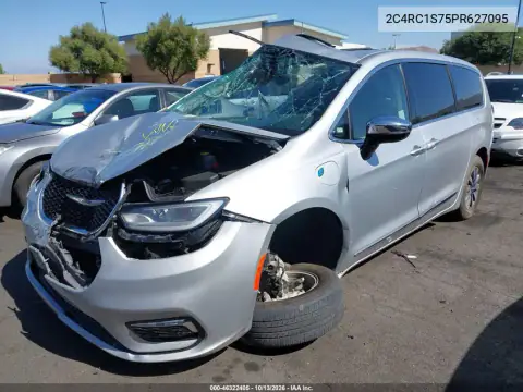 2C4RC1S75PR627095 — 2023 Chrysler Pacifica, zdjęcie 2 z IAAI, Prawy bok