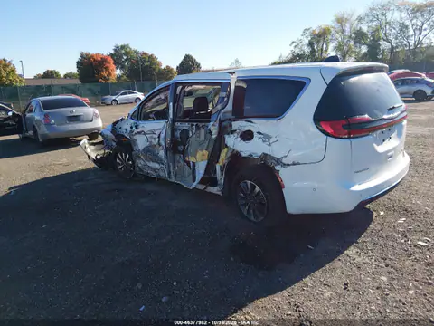 2C4RC1L70PR518218 — 2023 Chrysler Pacifica, фото 3 з IAAI, Лівий бік