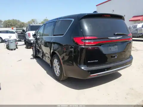 2C4RC1FG8RR162017 — 2024 Chrysler Pacifica, ფოტო 3, IAAI 30.09.2026, მარცხენა მხარე