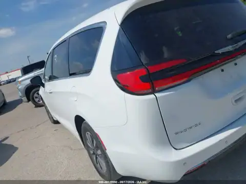 2C4RC1S75RR108860 — 2024 Chrysler Pacifica, zdjęcie 3 z IAAI, Prawy przód