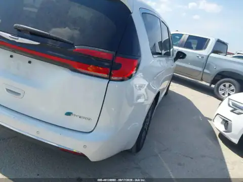 2C4RC1S75RR108860 — 2024 Chrysler Pacifica, zdjęcie 4 z IAAI, Prawy przód