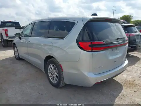 2C4RC1BG8RR132649 — 2024 Chrysler Pacifica, ფოტო 3, IAAI 21.09.2026, გადაცემათა კოლოფი