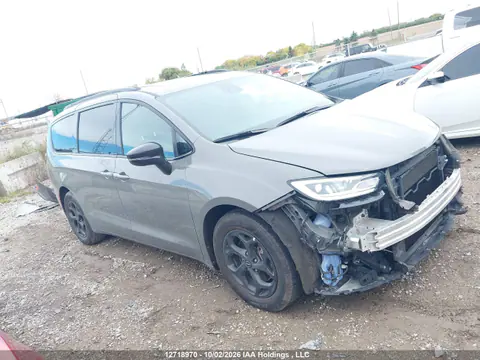 2C4RC1GGXSR601898 — 2025 Chrysler Pacifica, Parte delantera, fotos antes de reparar