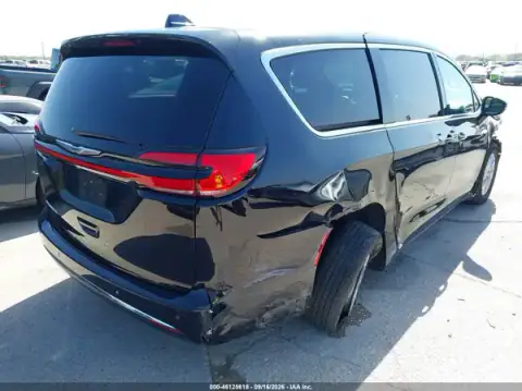 2C4RC1BG8SR551624 — 2025 Chrysler Pacifica, photo 4 from IAAI 21.09.2026, Front end