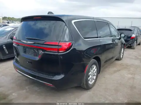 2C4RC1BG5SR585763 — 2025 Chrysler Pacifica, zdjęcie 4 z IAAI, Przód