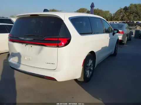 2C4RC1GG5TR182599 — 2026 Chrysler Pacifica, фото 4 з IAAI 22.09.2026, Лівий бік