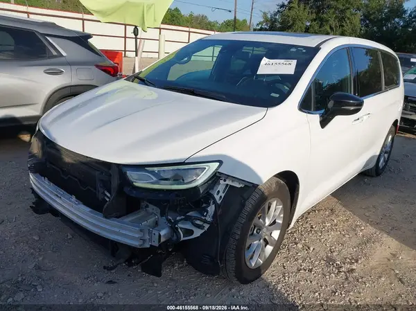 2C4RC1GG8TR188896 — 2026 Chrysler Pacifica, photo 2 from IAAI 15.10.2026, Front end