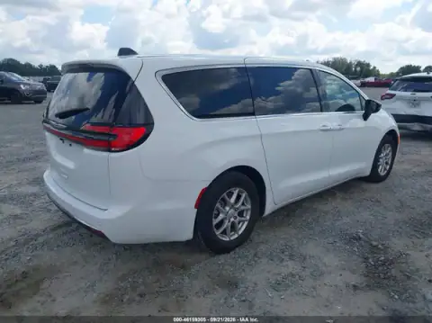 2C4RC1BG2TR182132 — 2026 Chrysler Pacifica, photo 4 from IAAI, Left front