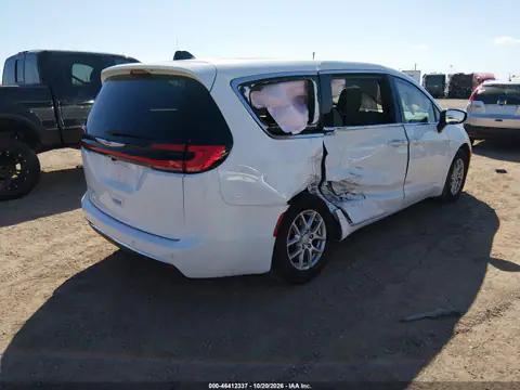 2C4RC1BG1TR196636 — 2026 Chrysler Pacifica, photo 5 from IAAI 26.10.2026, Right side